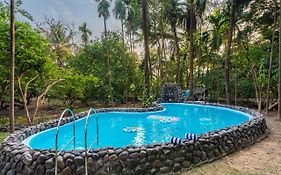 Saffronstays Chikoo Wadi- 3Bdr Pet-Friendly Villa With Pool In Boisar